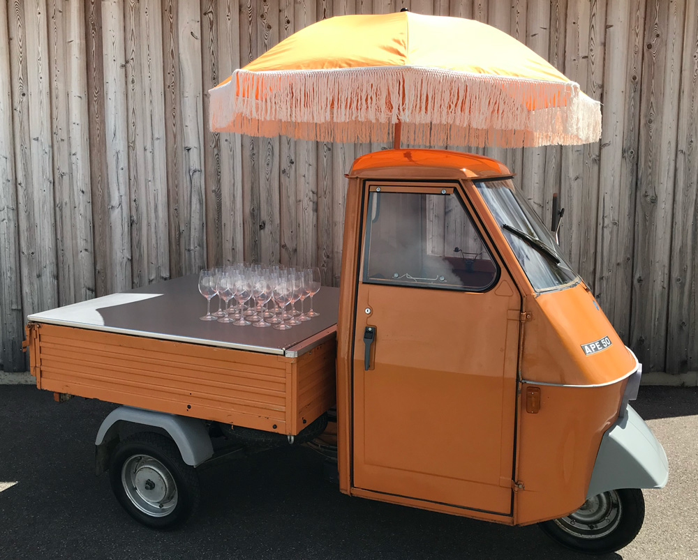 Mobile Apéritif Bar / Aperol Bar | Piaggio Ape von 1979